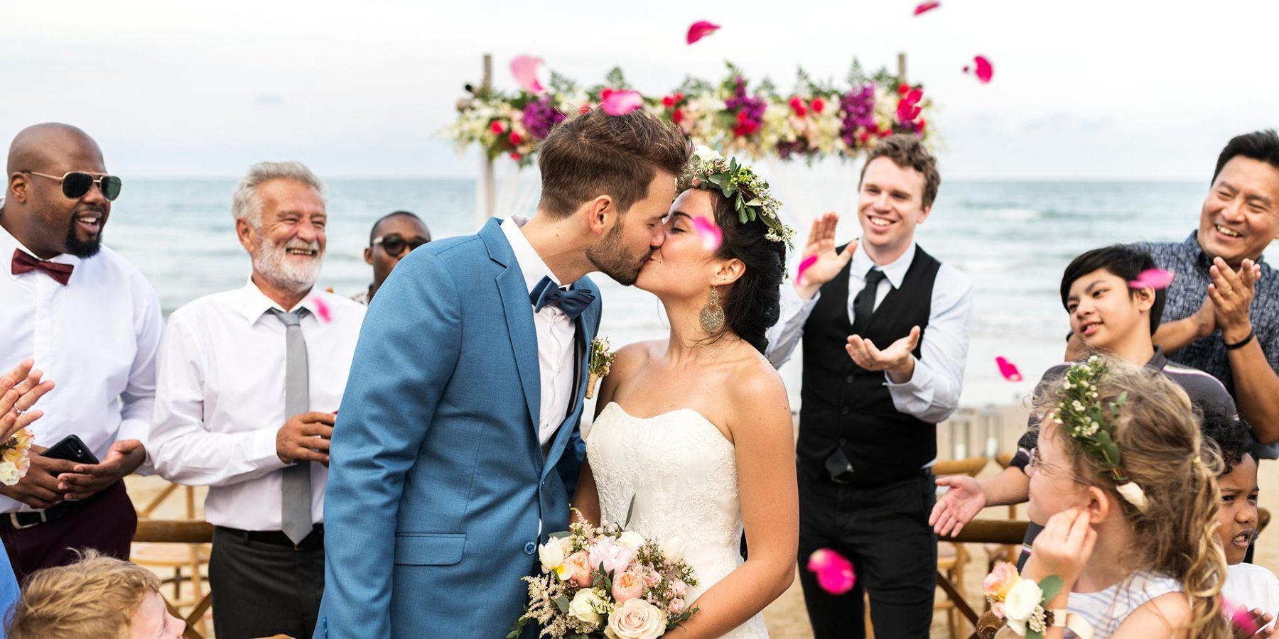 couple getting married in mykonos