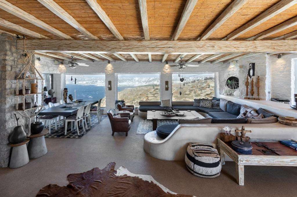 Villa Foster in Mykonos interior