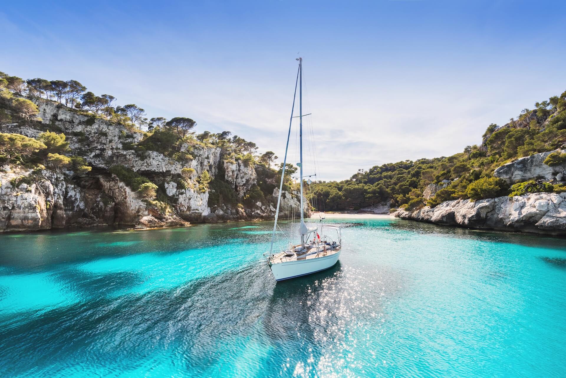 Yacht sailing from Mykonos