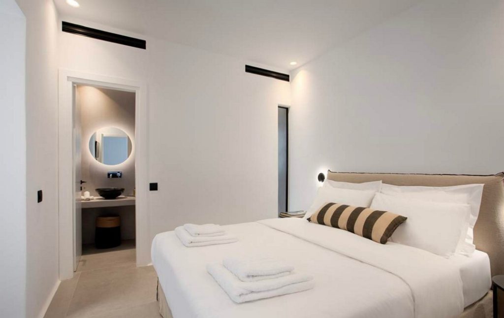 villa Benicio bedroom