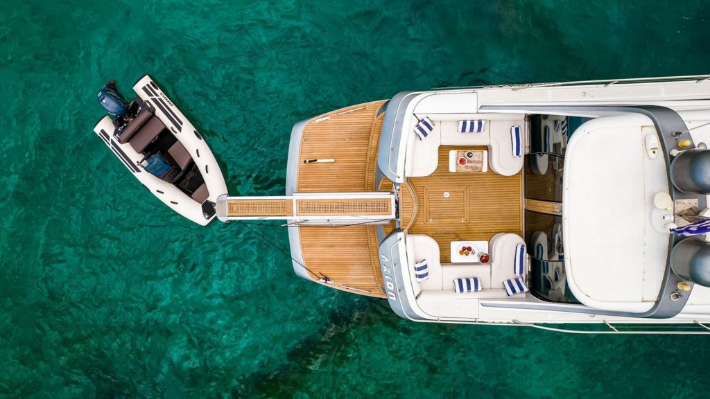 yacht Axion outside