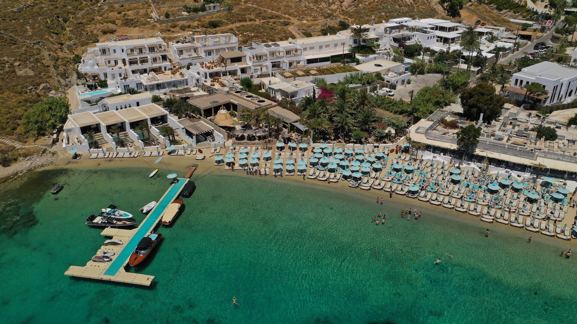 Panoramic photo of the bay of Psarou with yachts