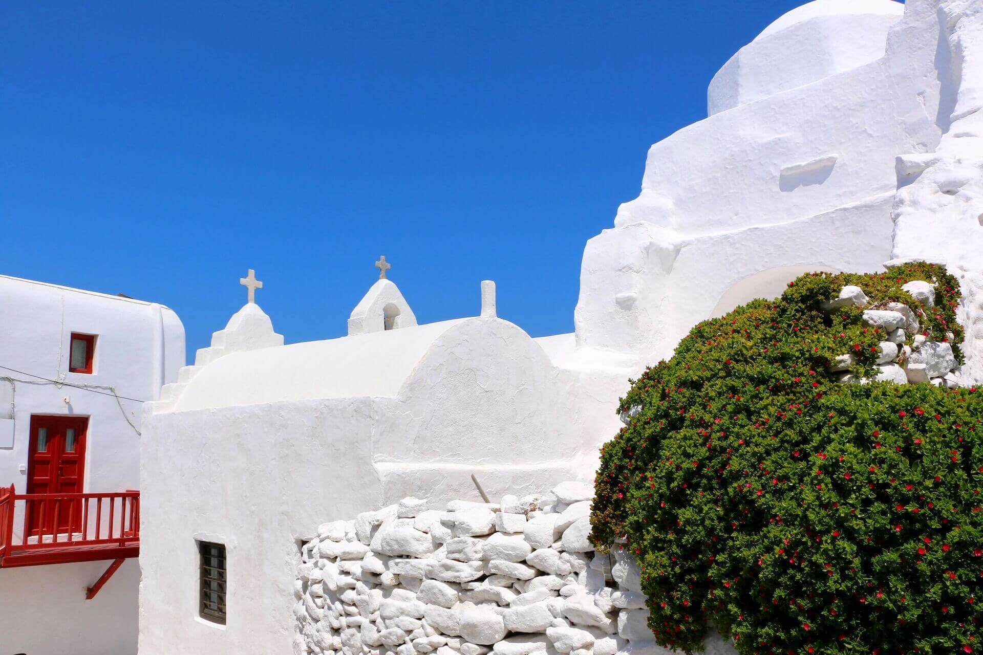 Small church in Mykonos 