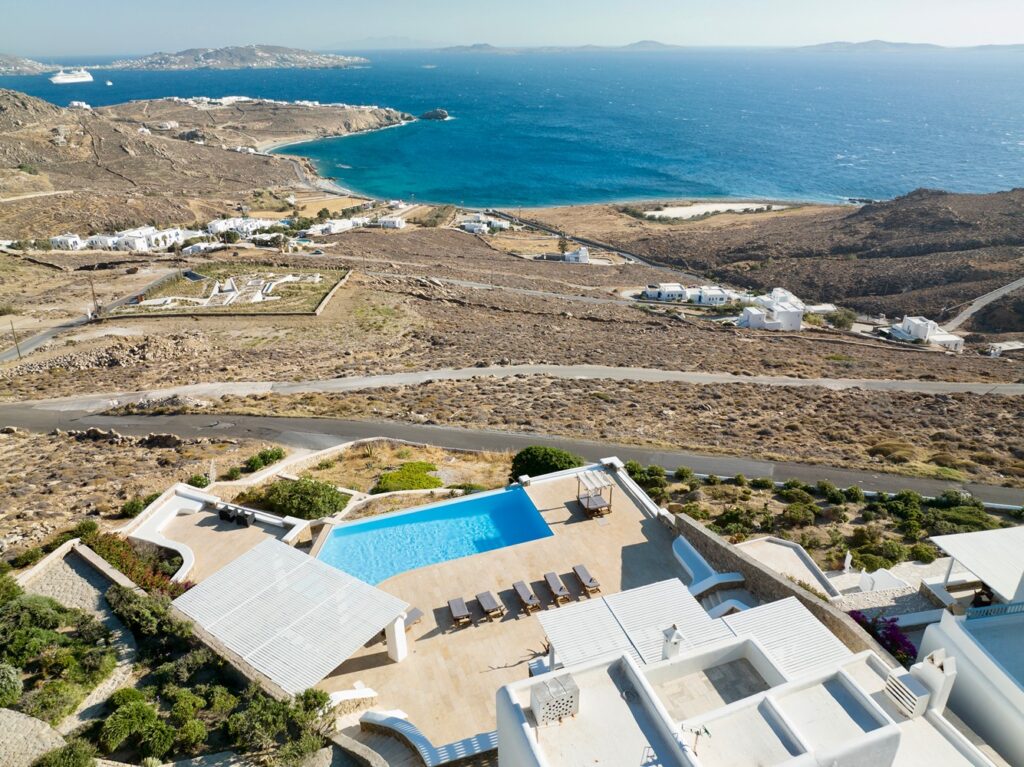 Perfect view of the Aegean Sea from Mykonos lavish house for rent.