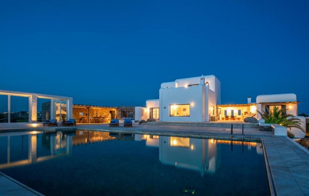 Splendid rental villa and its swimming pool, Mykonos, Greece.
