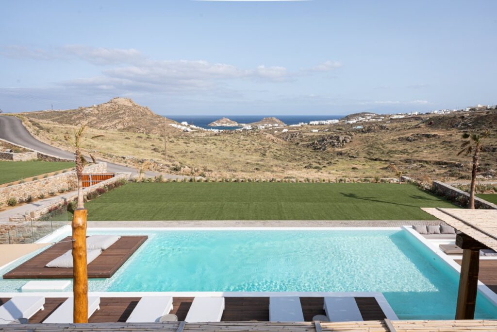 Breathtaking views of the Aegean Sea from the comfort of your own private pool at our stunning villa for rent in Mykonos.