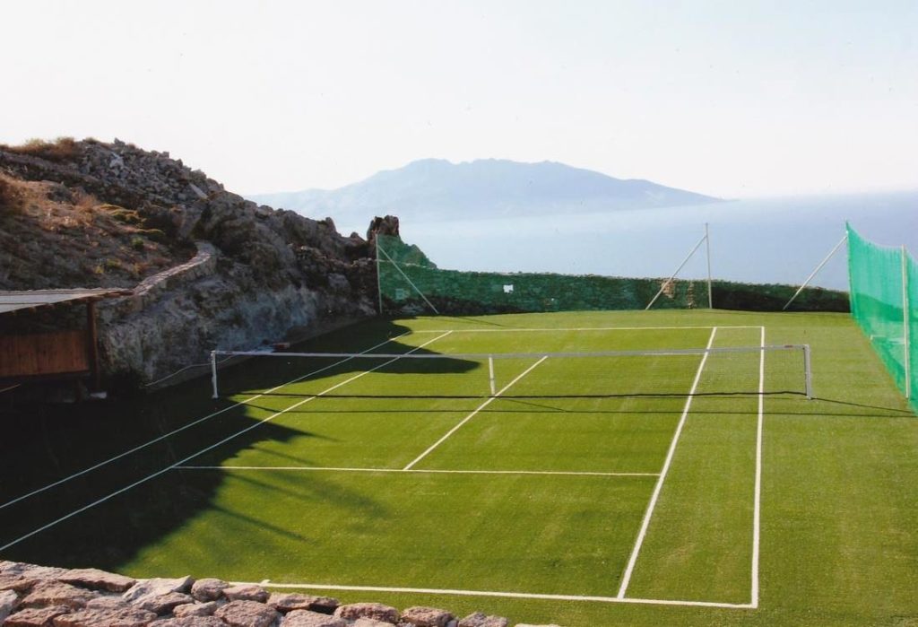View of a tennis court in Villa Casey