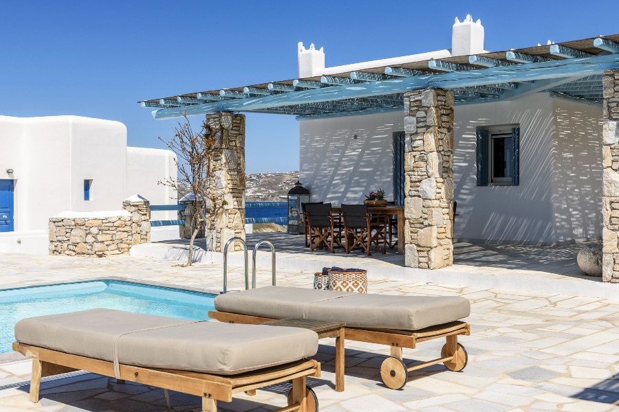 Enjoy the typical Greek environment in Mykonos lavish villa for rent.