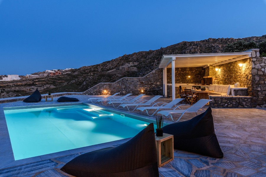 Mykonos romantic nights by the pool, luxurious villa for rent.