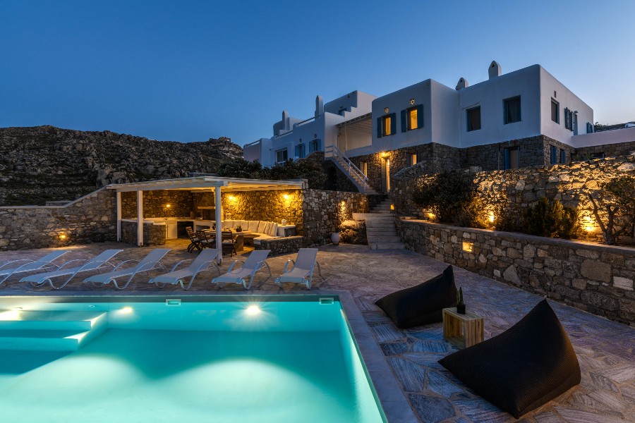 Spacious and luxurious villa for rent, Mykonos.
