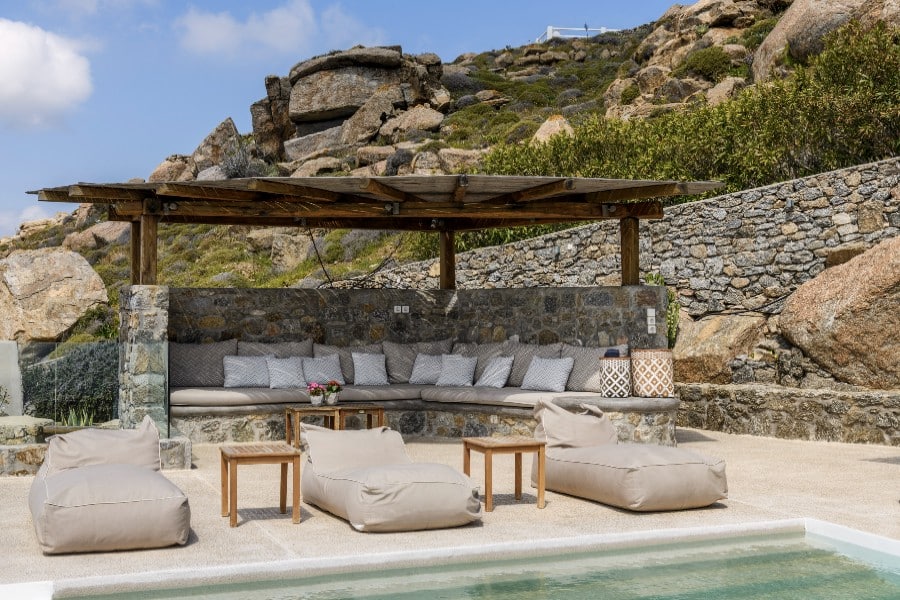 Deluxe home for rent, with a pool and beautiful social area, Mykonos.