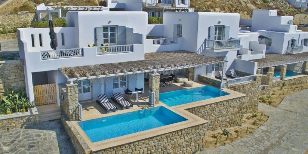 white wall villa with spacious yard and balcony