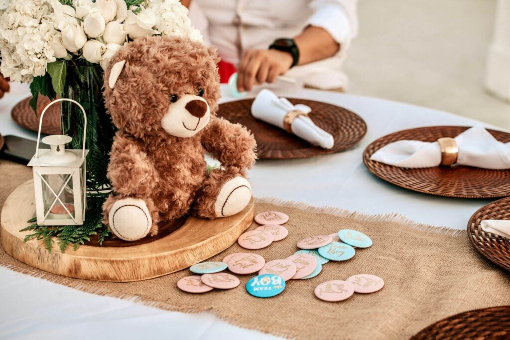 Party decorations on a table 