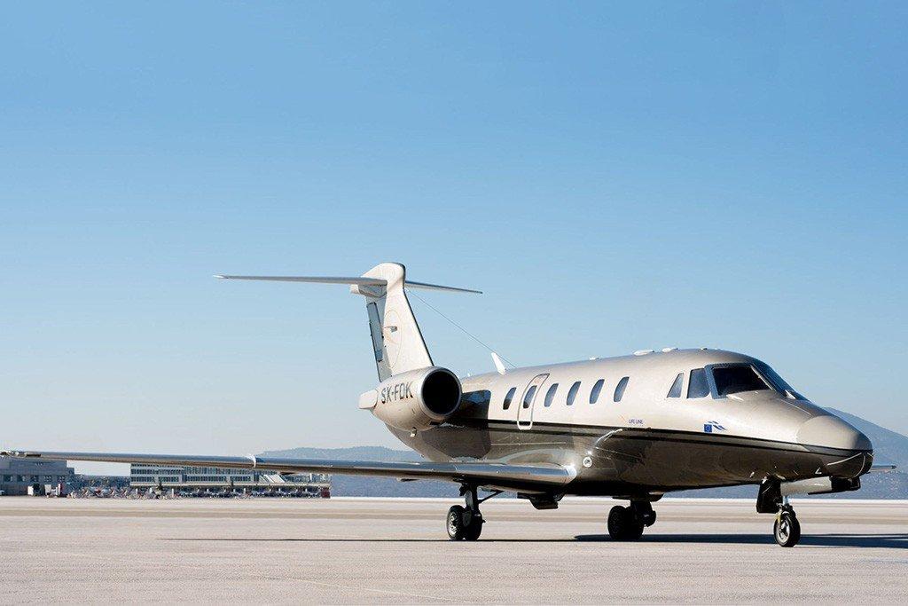 Citation III Grey jet, Jet exterior, Jet wings, Sky