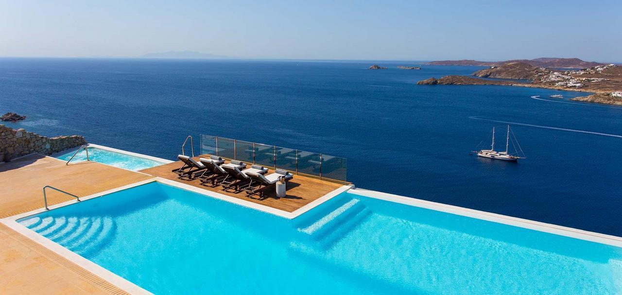 Pools in Villa Selina overlooking the sea