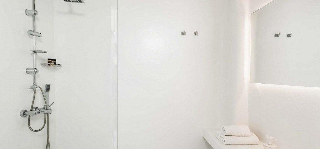 bathroom for showering with huge mirror