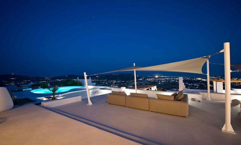 Villa_Antonia_04.jpg Tourlos Mykonos Outdoor, bed, pillows, pool, sky