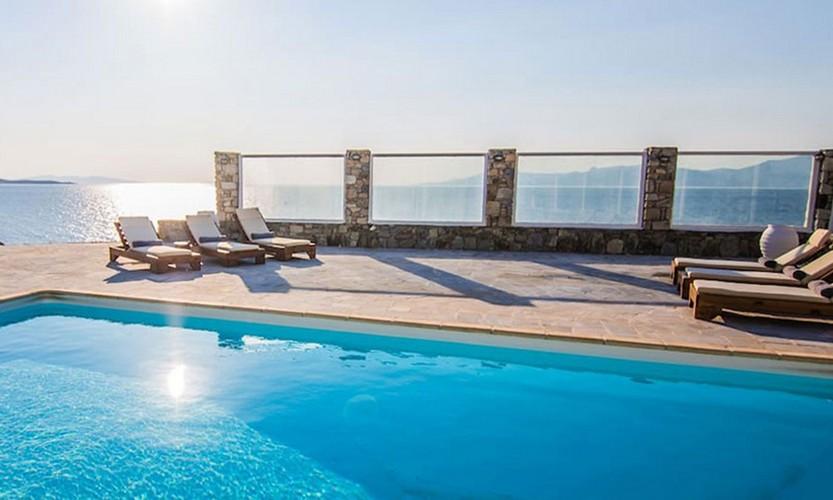 Villa_Star1_03.jpg Kanalia Mykonos Outdoor, pool, climbers, vase, sun