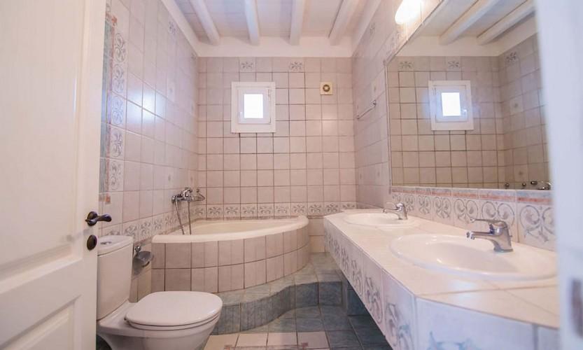 Villa_Eli_32.jpg Agios Ioannis Mykonos 2nd Bathroom, shower, toilet, mirror, washstand, window