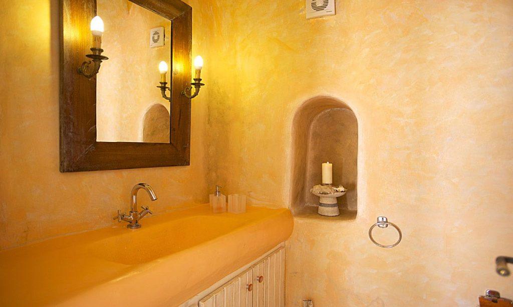 Villa-Ramsey-_36.jpg Halara Mykonos, 2nd bathroom, washstand, drawers, candle, soap
