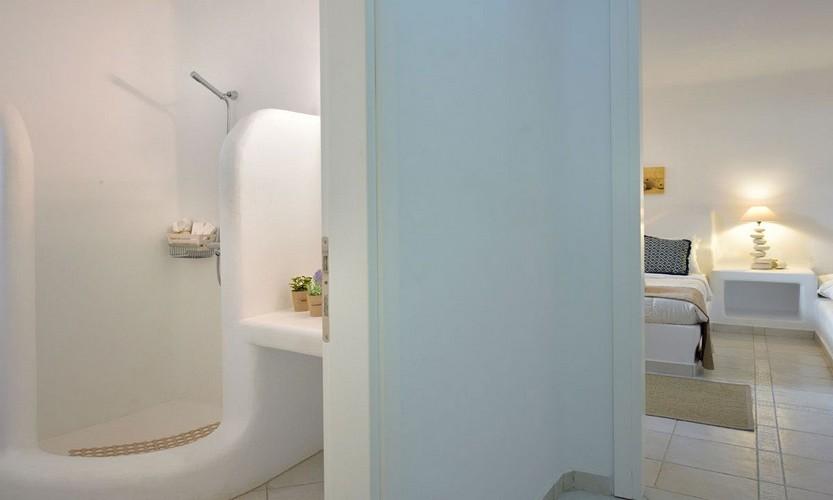 Villa_Patricia_49.jpg Super Paradise Mykonos Interior, lamp, bed, carpet, shower, towels
