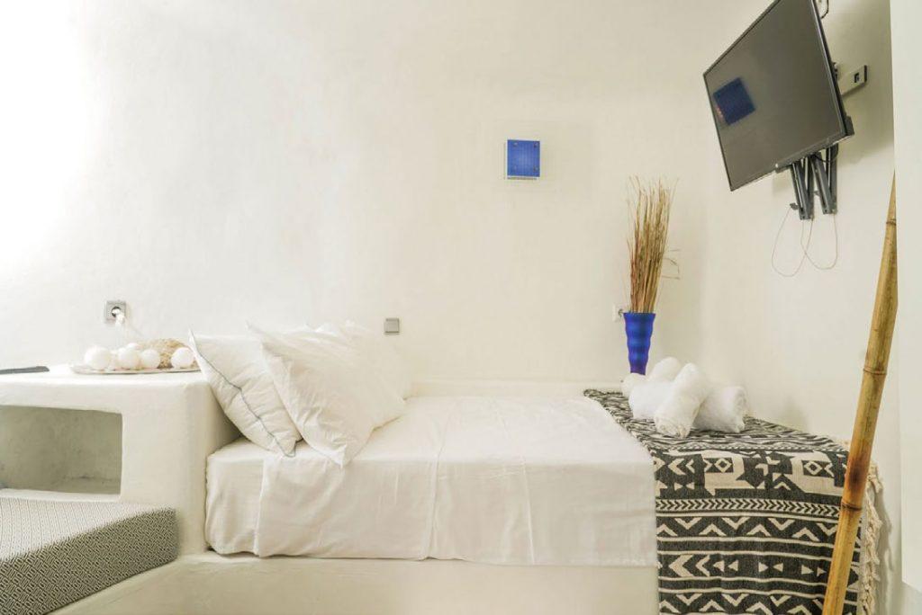 Villa Umabel, Agios Stefanos, Mykonos, Bed, Pillows, Towel, TV